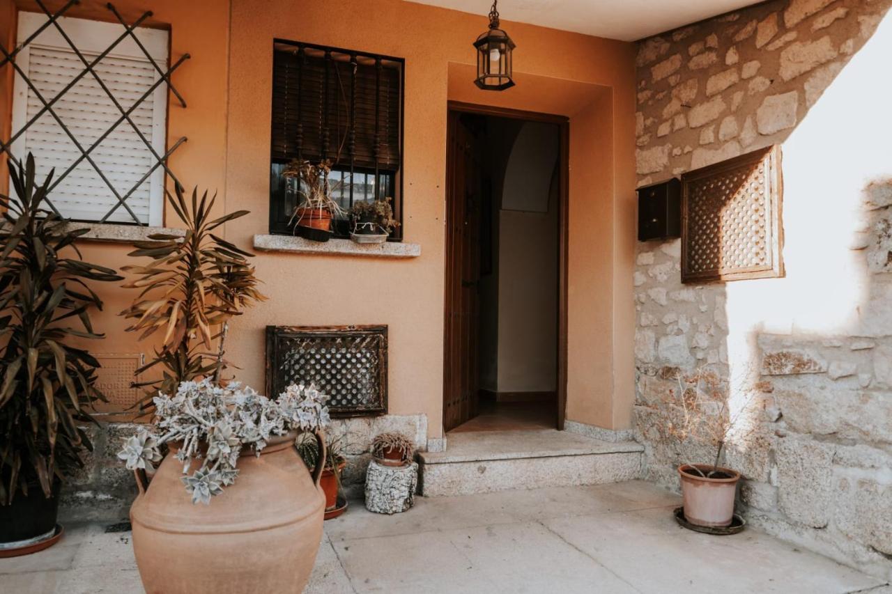 Country house Conde De La Encina 16 *