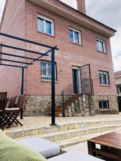 Casa Del Rio Holiday home Mostoles