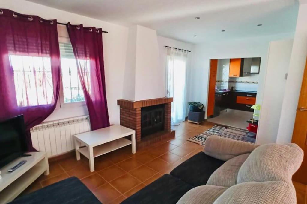 Casa Del Rio * Mostoles
