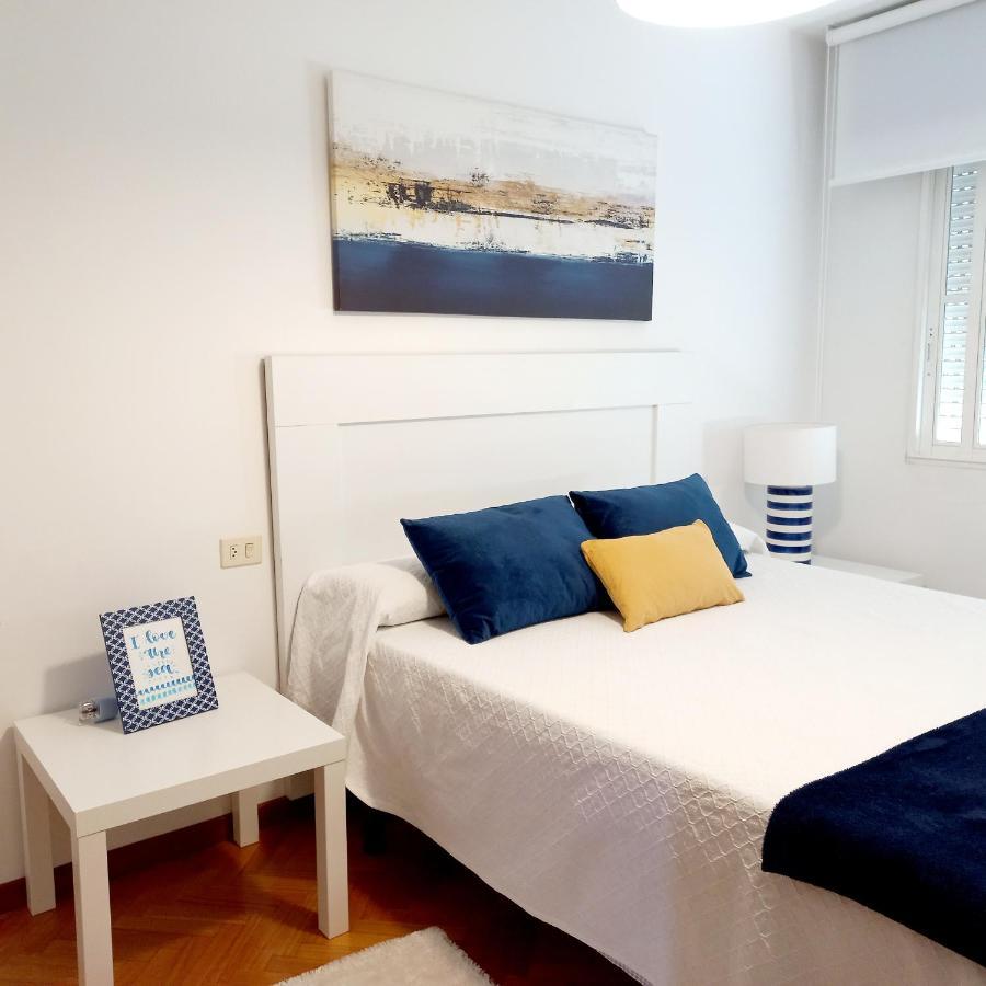 Apartamento Piso Vista Al Mar En Playa De Coroso *