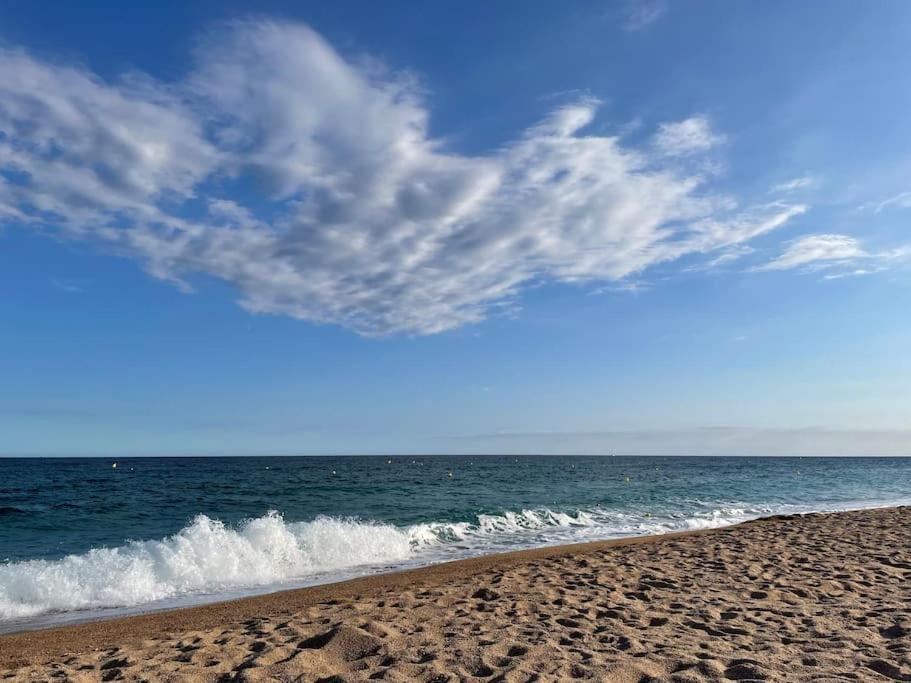 Apartamento Piso Amable Con Piscina Cerca De Mar