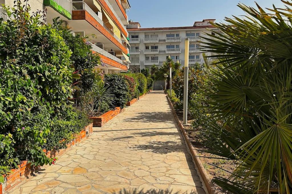 Piso Amable Con Piscina Cerca De Mar Apartamento *