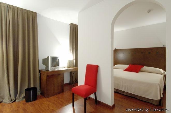 Hotel Exe Agora 4*