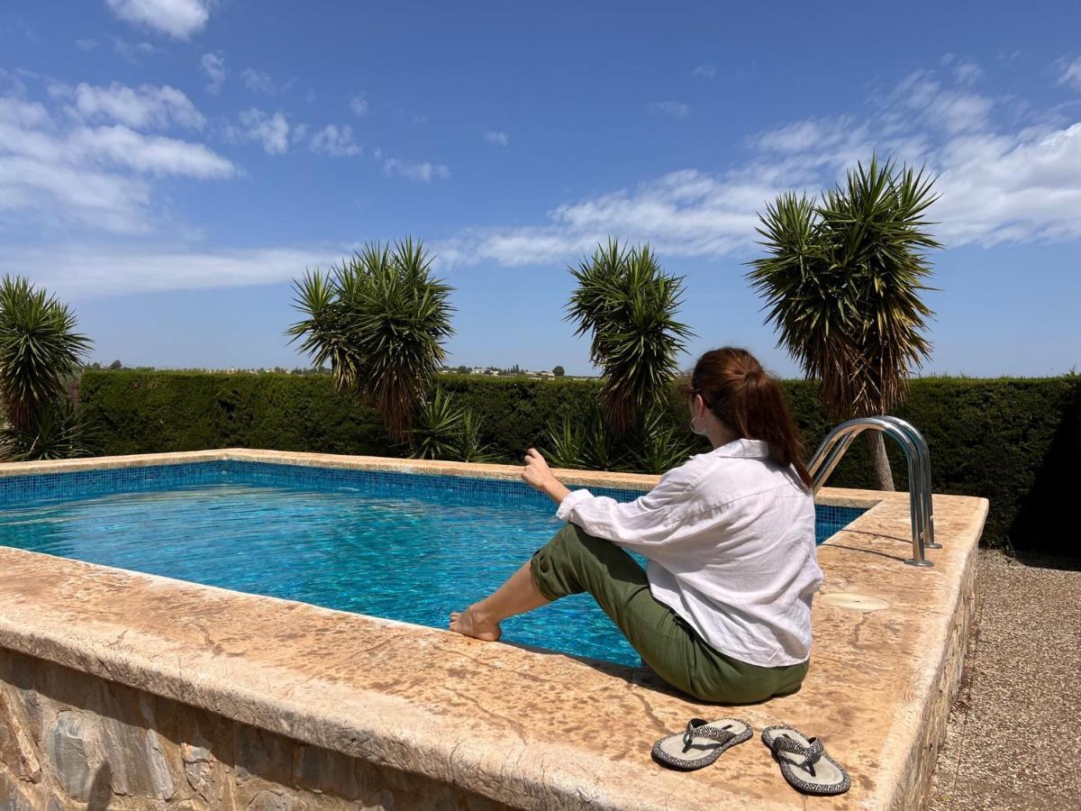 Con Piscina Y Jardines Privados Villa Bullas
