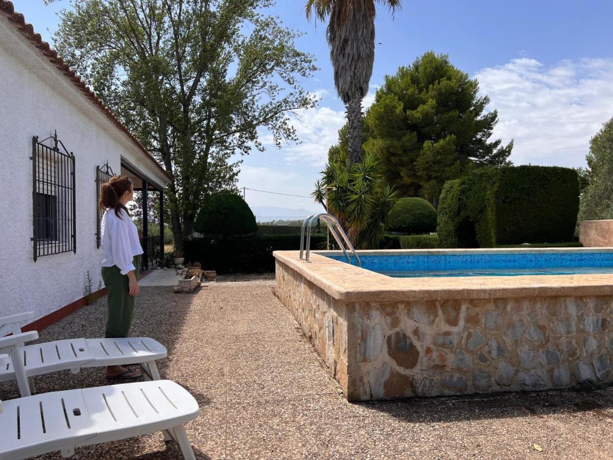 Villa Con Piscina Y Jardines Privados *