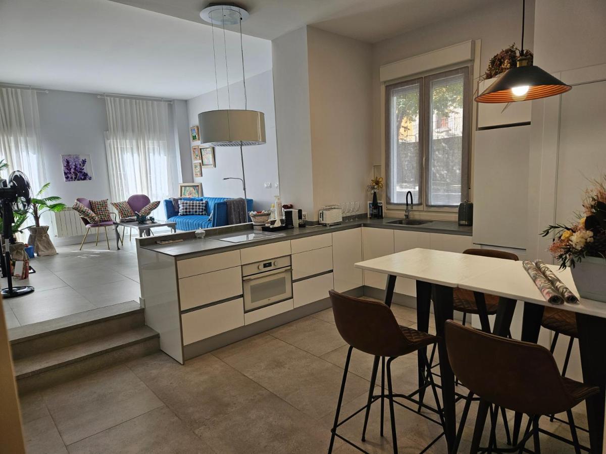 Apartment Loft17 *