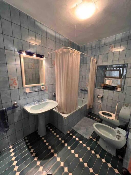 Сasa de vacaciones Charming 4 Bedroom Village With Patio