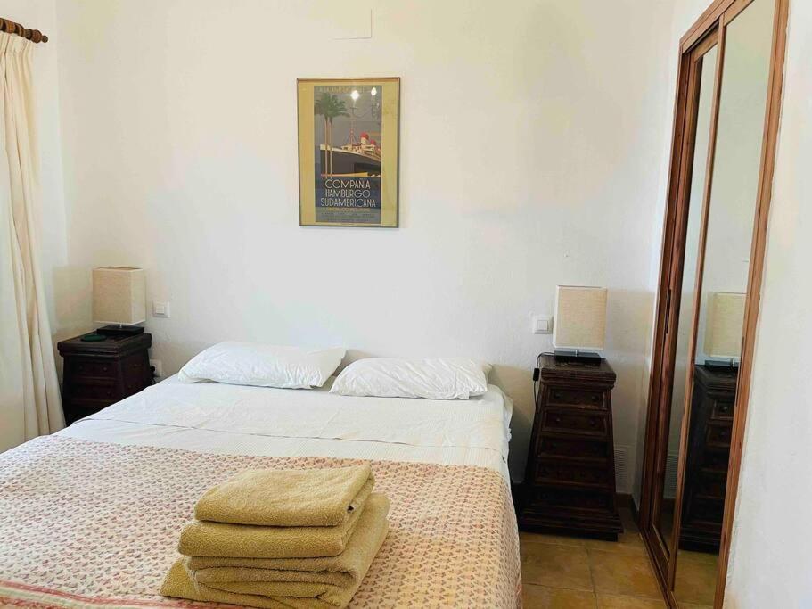 Сasa de vacaciones Charming 4 Bedroom Village With Patio *