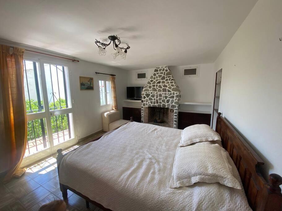 Charming 4 Bedroom Village With Patio Сasa de vacaciones *