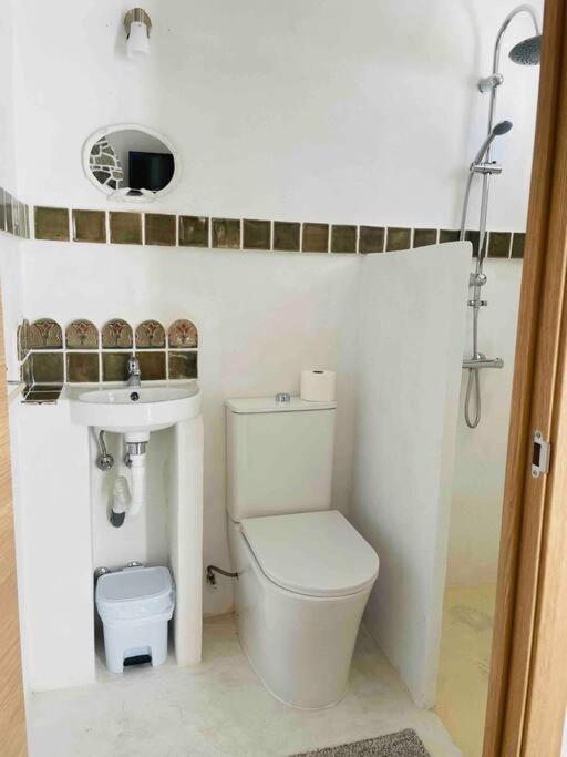 Charming 4 Bedroom Village With Patio Сasa de vacaciones *