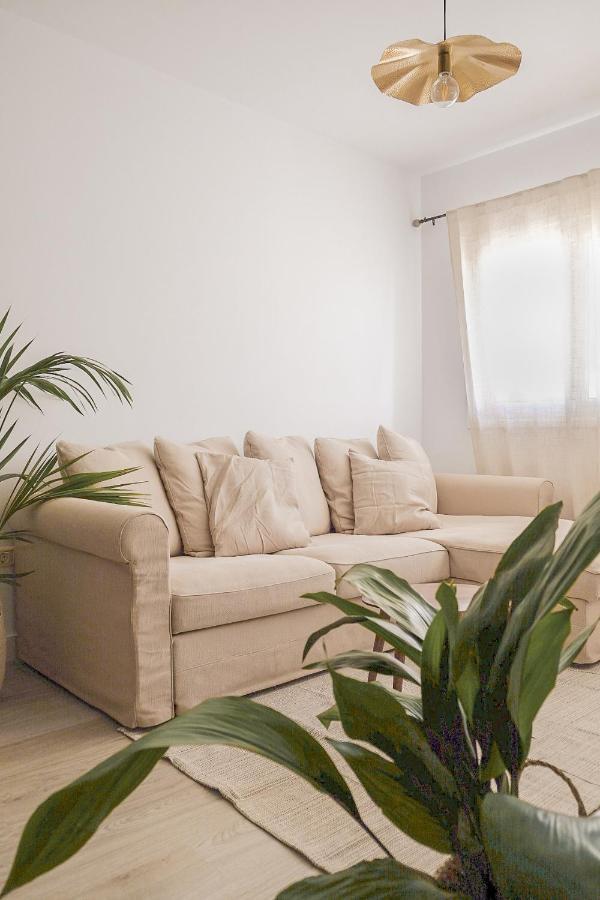 La Petite-home Near Airport-wifi-garage-elevator-homely *