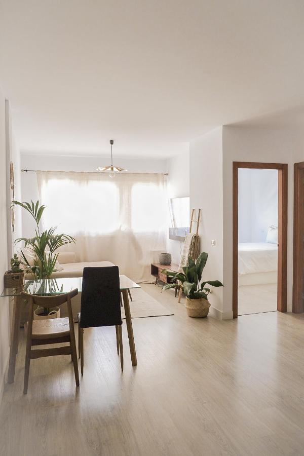La Petite-home Near Airport-wifi-garage-elevator-homely Apartamento