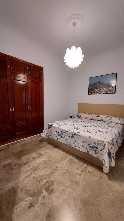 Piso En El Centro De * Antequera