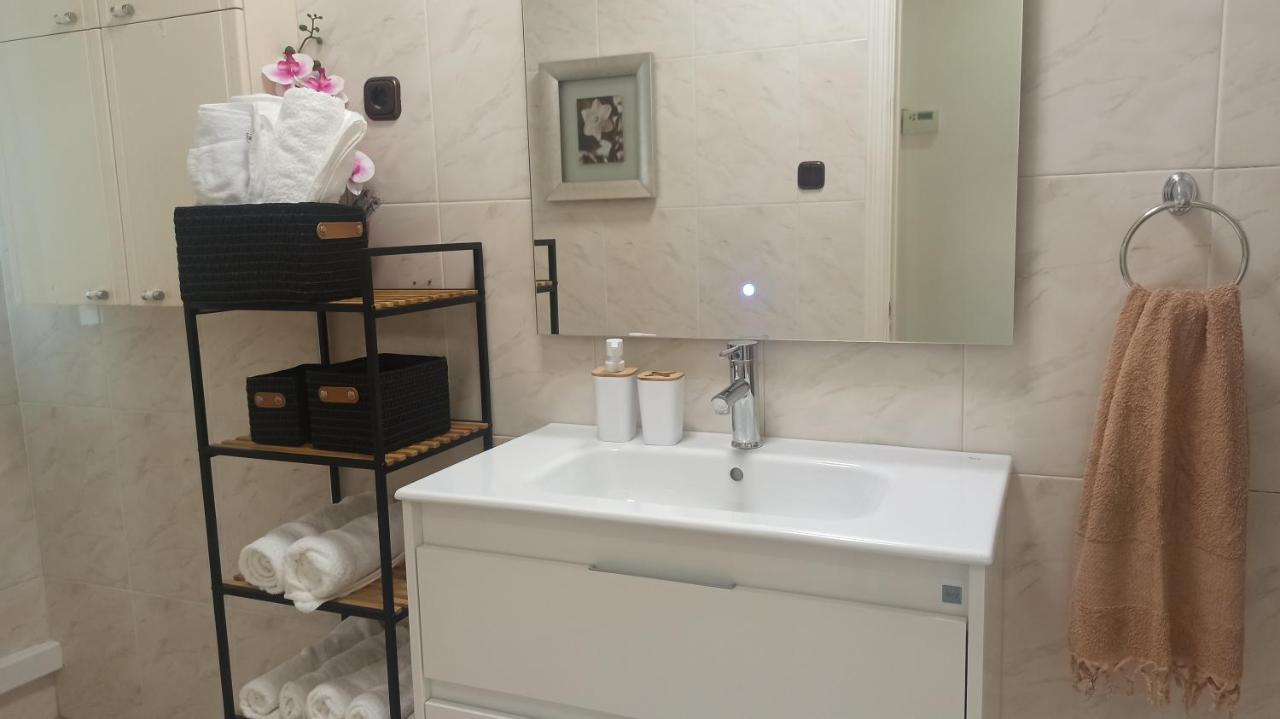 Ohana, Apartamento-parking Privado Gratis-centrico-wifi-ascensor-sin Cuestas-82m2 Apartment