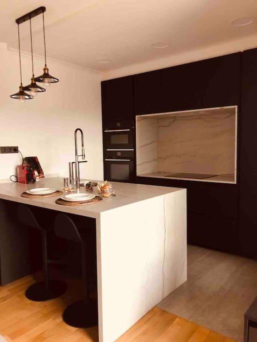 Centrico Y Moderno Con Vistas A La Ria Apartamento Vigo