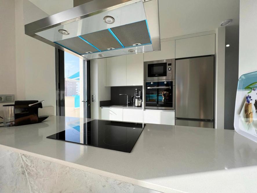 Penthouse Center Torrevieja, Private Terrace, Near The Apartment *