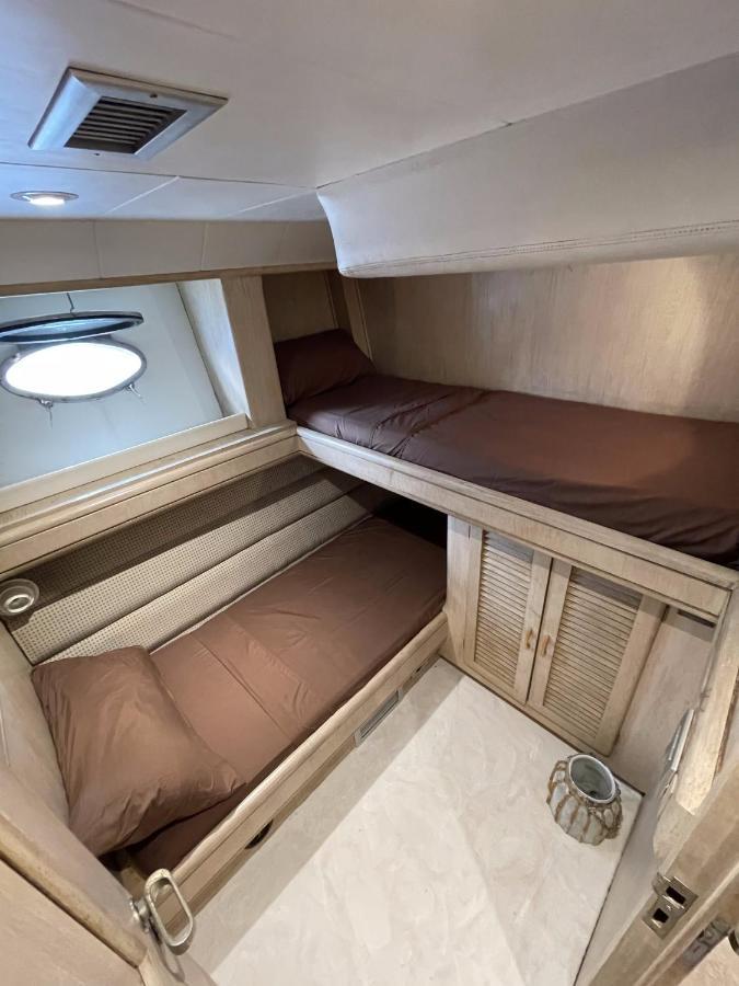 Botel Yacht Sotavento *