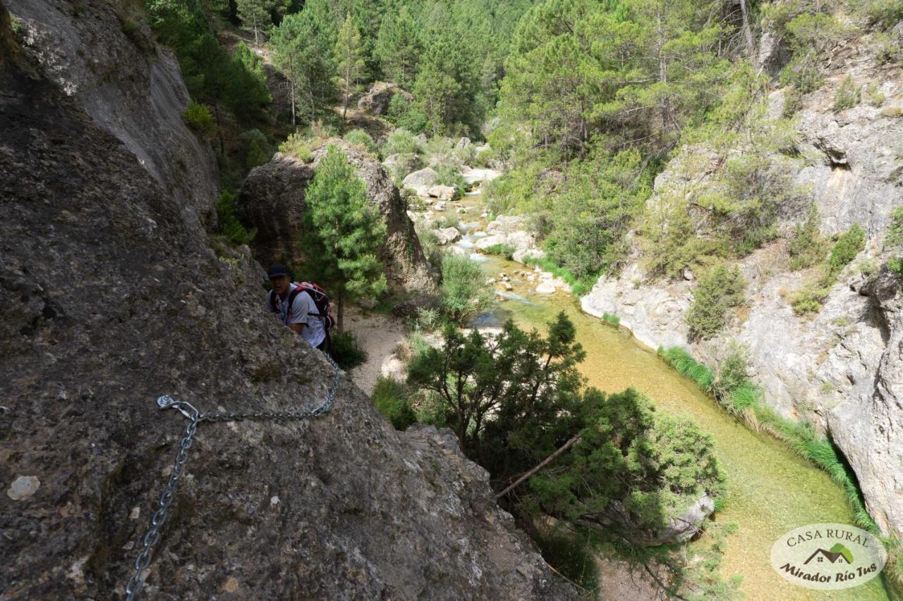 Mirador Del Rio Tus, En * Yeste