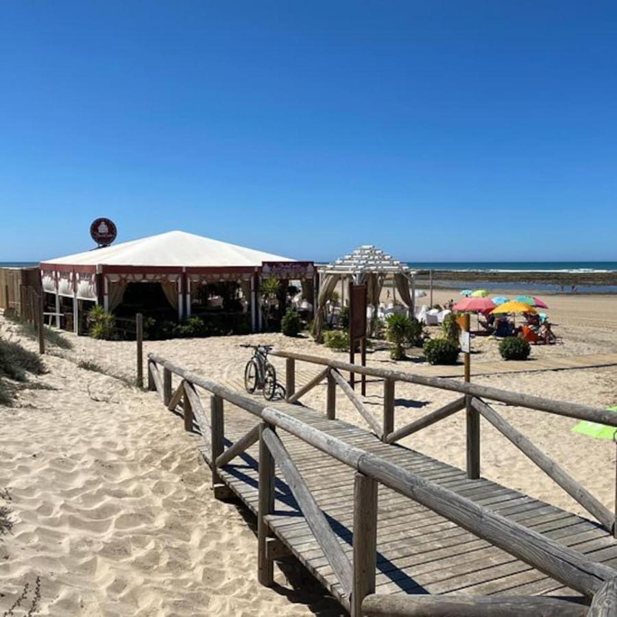 Apartamento Primera Linea De Playa Con Piscina Apartamento *