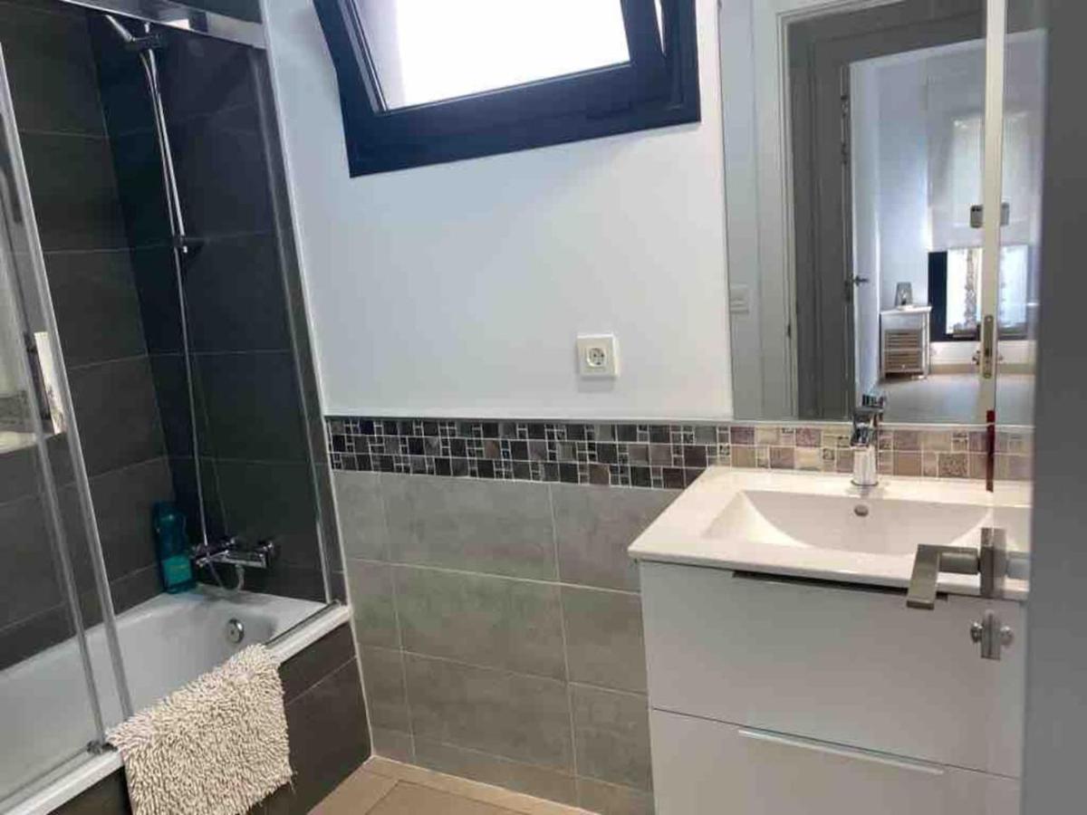 Apartamento Primera Linea De Playa Con Piscina