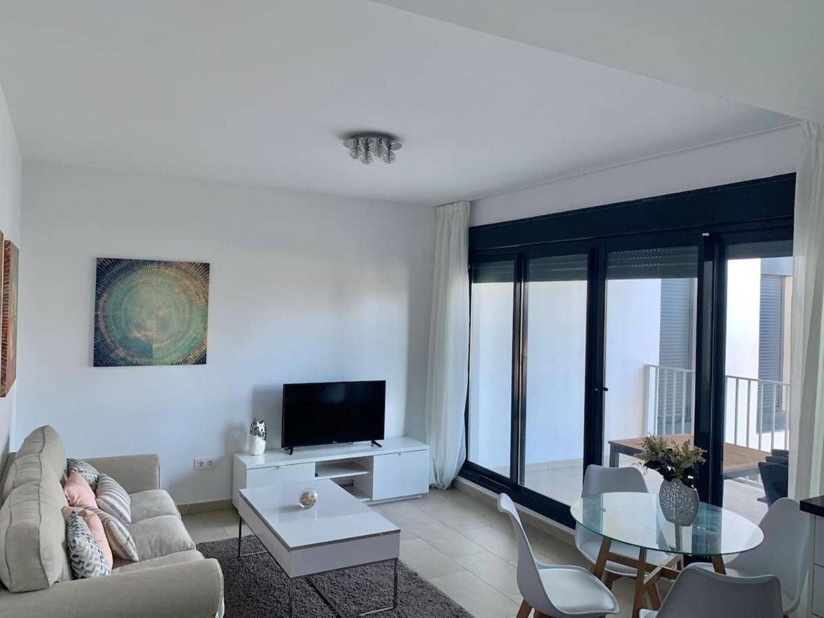 Apartamento Primera Linea De Playa Con Piscina Apartamento Rota