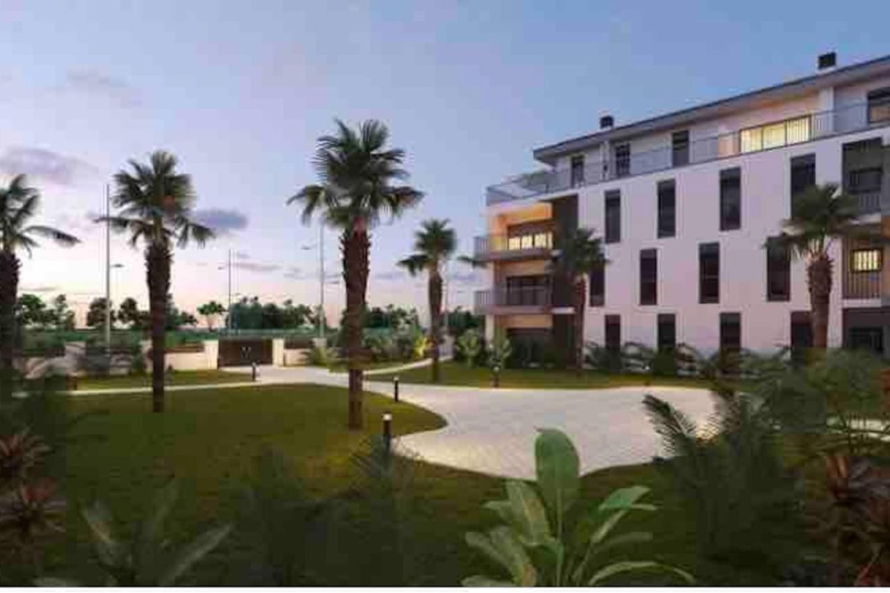 Apartamento Primera Linea De Playa Con Piscina Apartamento *