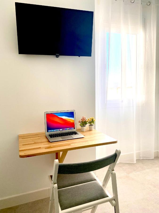 Luz De Conil Aire Acondicionado Y Wifi -solo Familias Y Parejas- Apartamento *