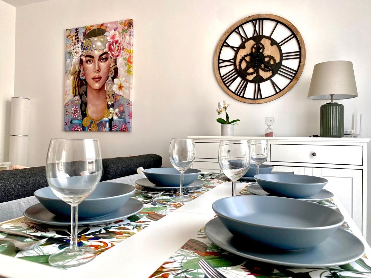 Luz De Conil Aire Acondicionado Y Wifi -solo Familias Y Parejas- Apartamento