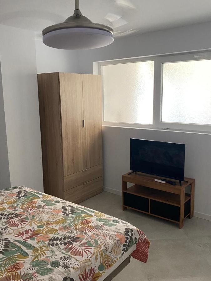 Apartment Del Mar Three Bed Flat. *