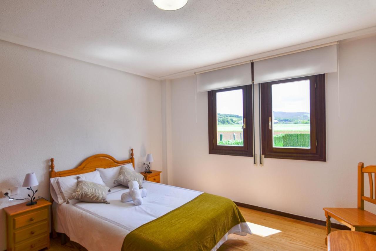 Comoda Y Amplia Planta Baja Con Jardin Cerca De Todo Сasa de vacaciones Entrambasaguas (Entrambasaguas)
