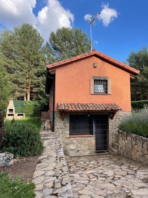 La De Gredos Hoyos del Espino