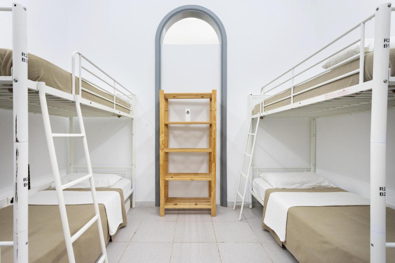 Wanderlust Hostal *