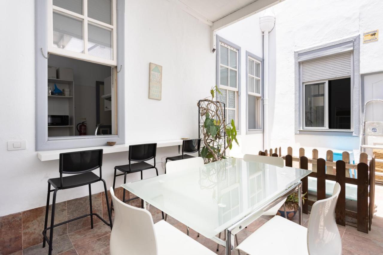 Wanderlust Hostal *