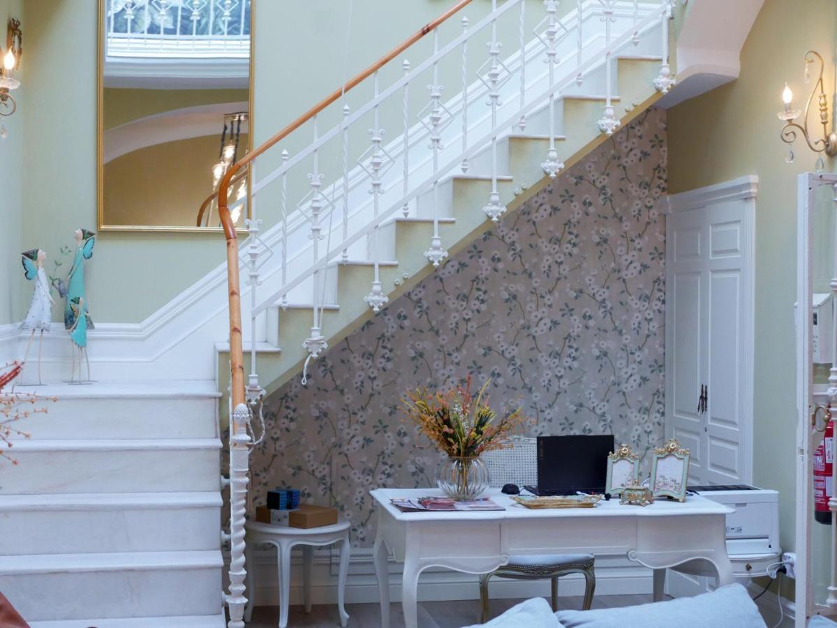 Boutique Iulia 5 Estrellas Hotel 5*