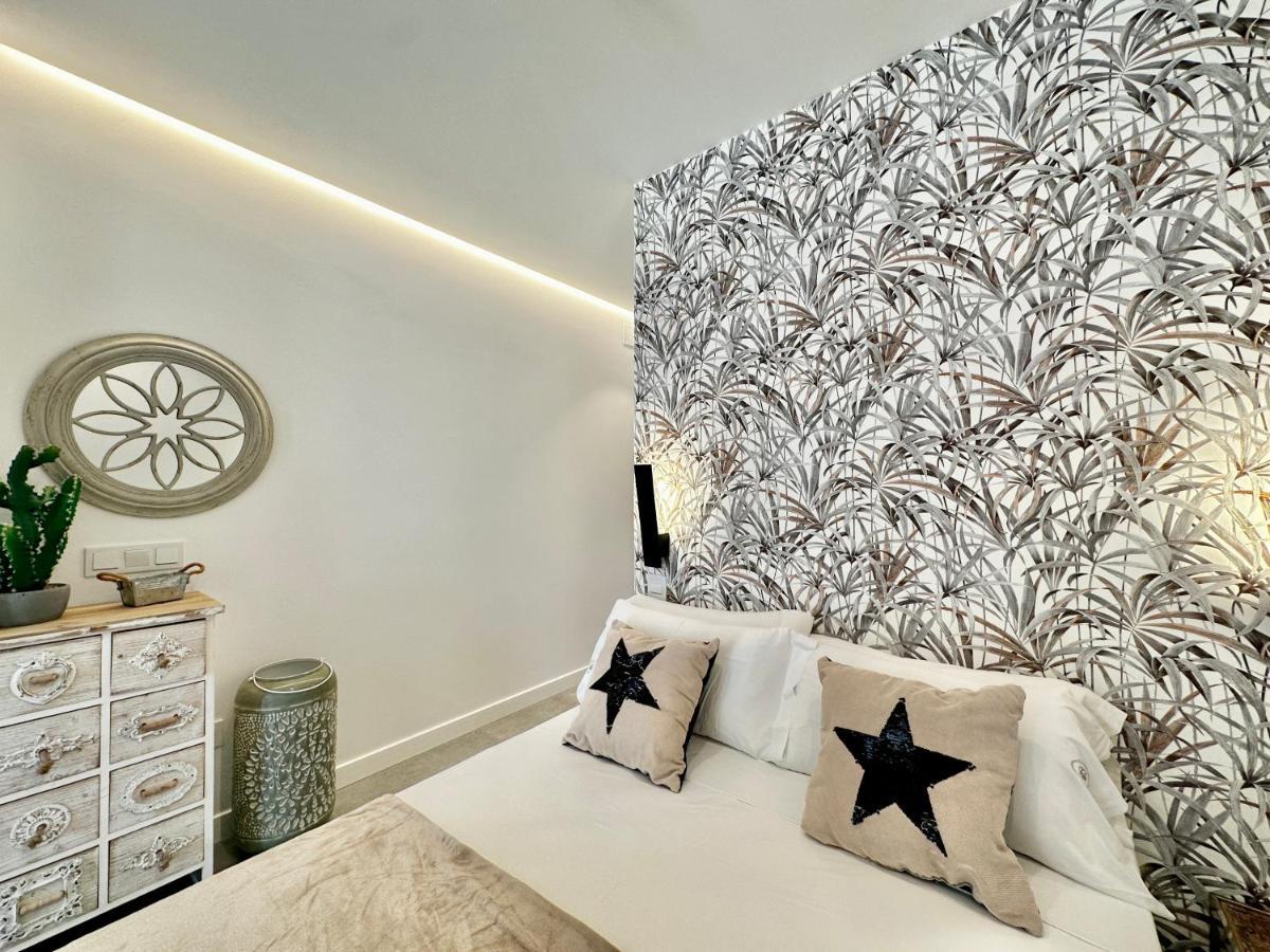 Loft 18 Beachfront Center Apartahotel *