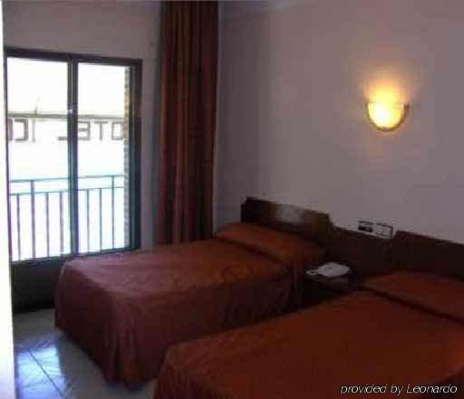 Estrellas Hotel