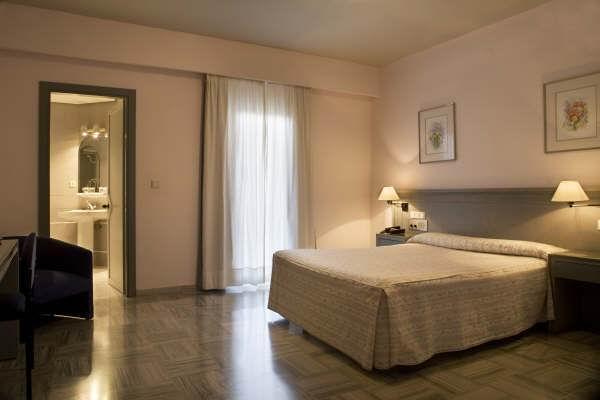 Hotel Abades Manzanil