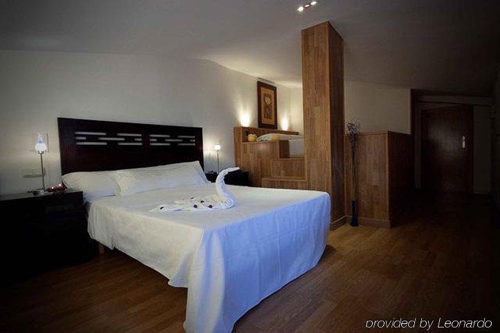 Hotel Boutique Reina Mora 2*