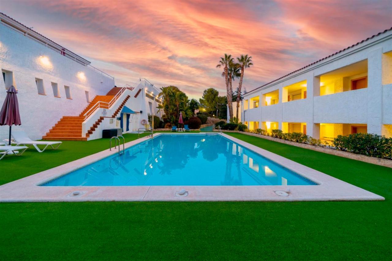 Residencia Montebello Apartahotel
