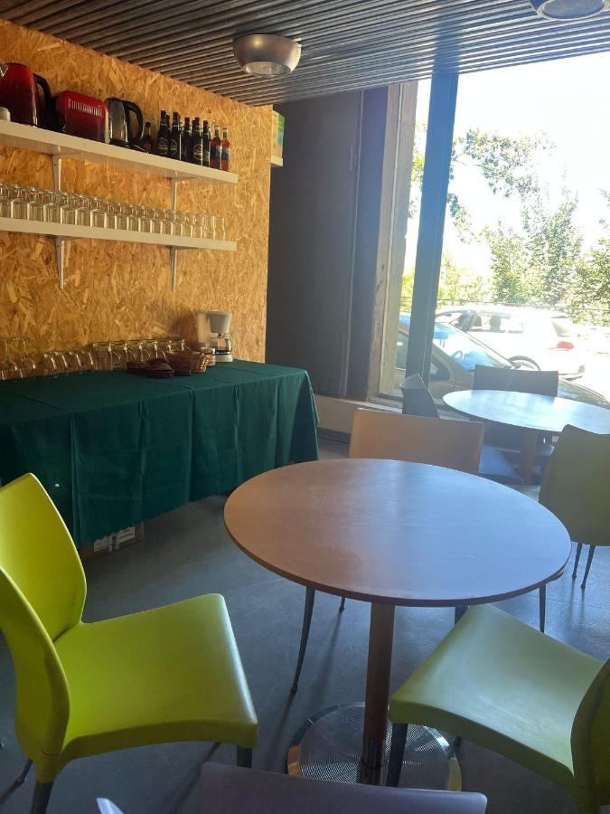 & Cafeteria Via De La Plata * Hervas