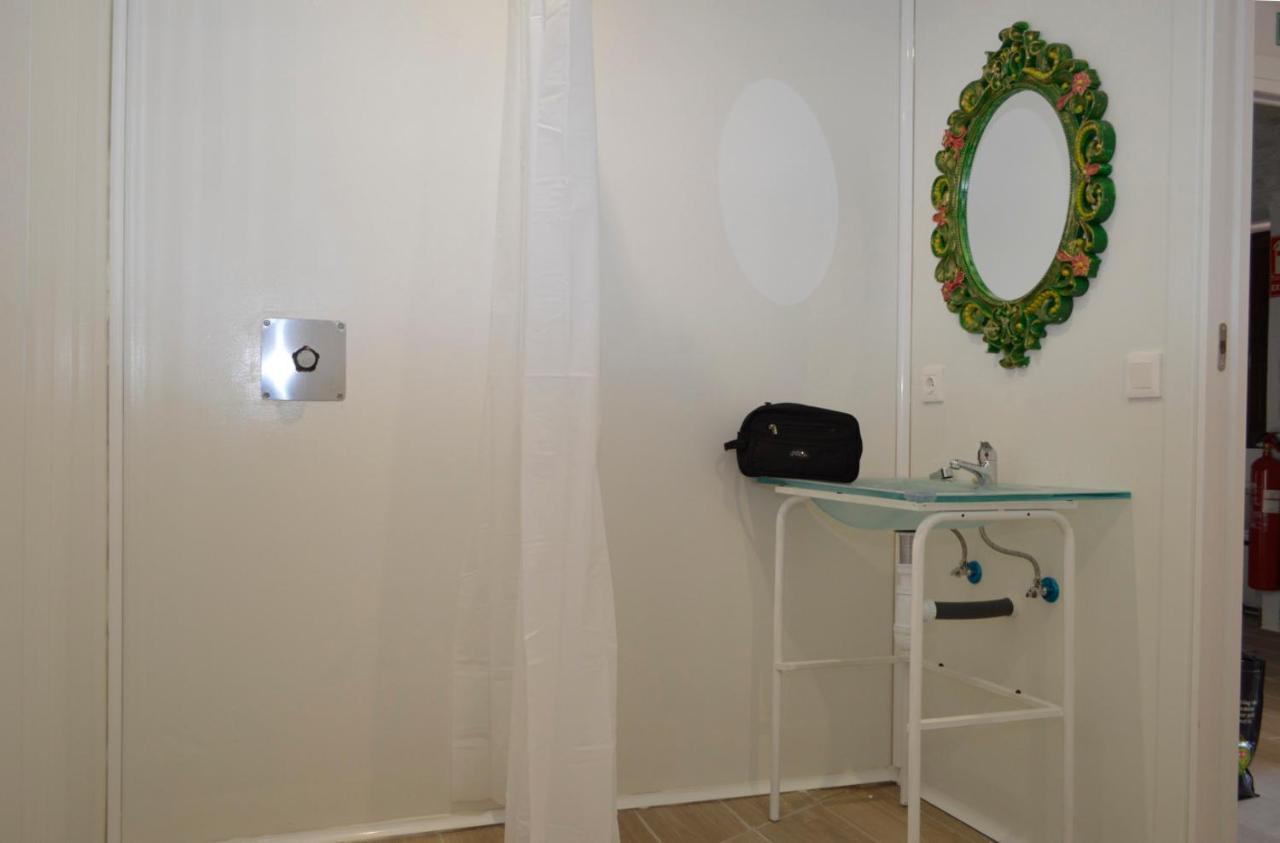 Gares Hostal