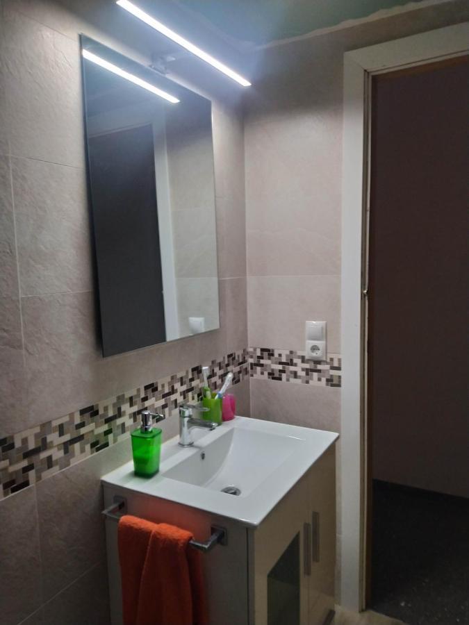 Bed & Breakfast Primera Linea De Mar Y Piscina A 20 Minutos De Barcelona Premia De Mar