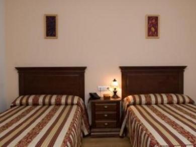 Esmeralda Hotel 2*