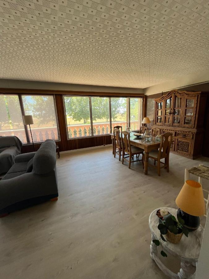 Villa Nogueroles *