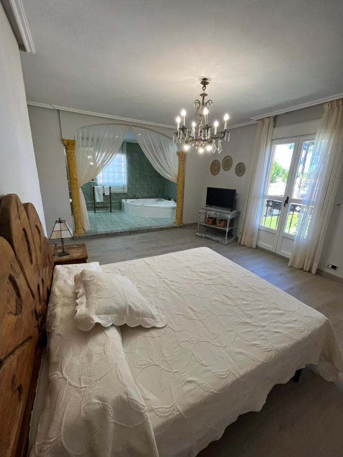 Nogueroles Villa