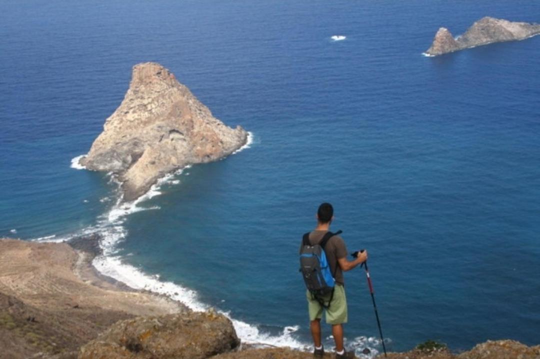 Casa Manolo Acceso Playa - Mountain Trails * Almaciga