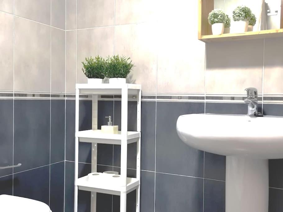 Calido Apartamento. Tenerife. Wifi. *