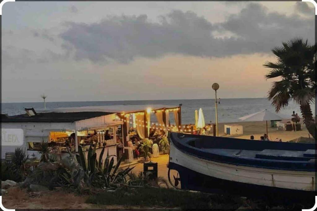 Сasa de vacaciones Casa Familiar En La Playa Con Piscina *