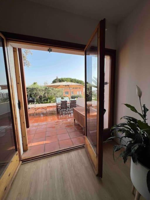 Casa Familiar En La Playa Con Piscina Сasa de vacaciones *