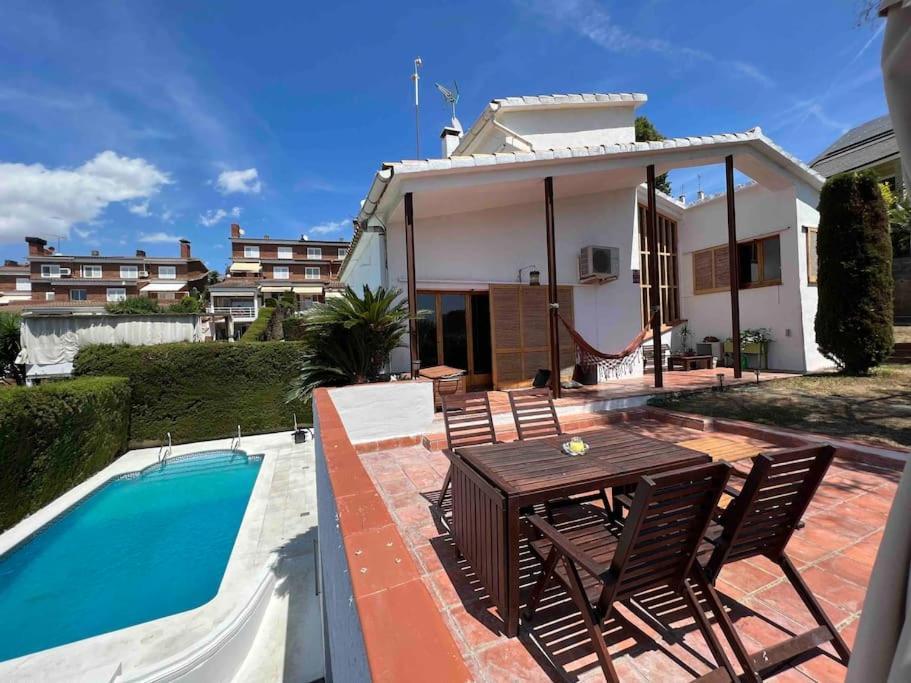 Casa Familiar En La Playa Con Piscina Сasa de vacaciones Teia
